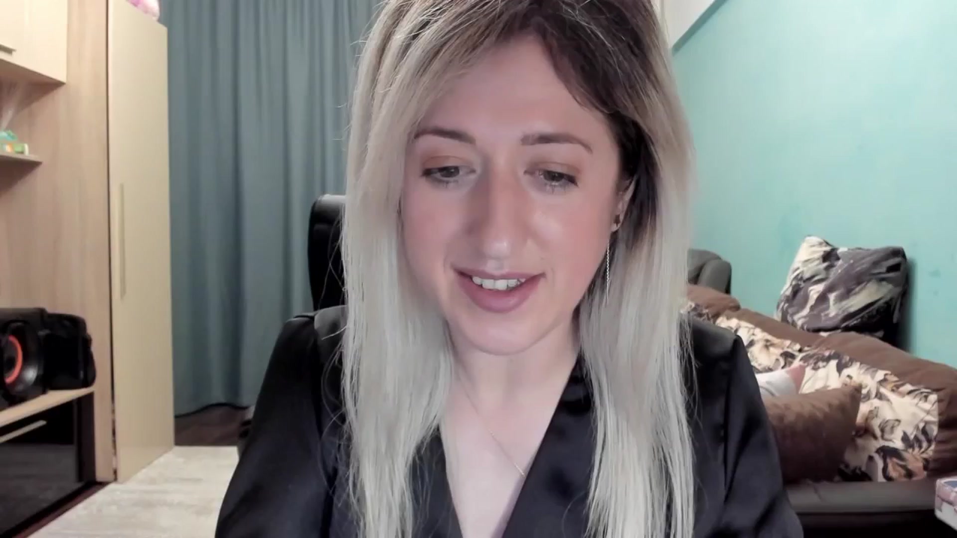 Gallery image thumbnail from SweetDelia_'s myfreecams stream on, 04/19/2026, 24:37 image 5 of 20