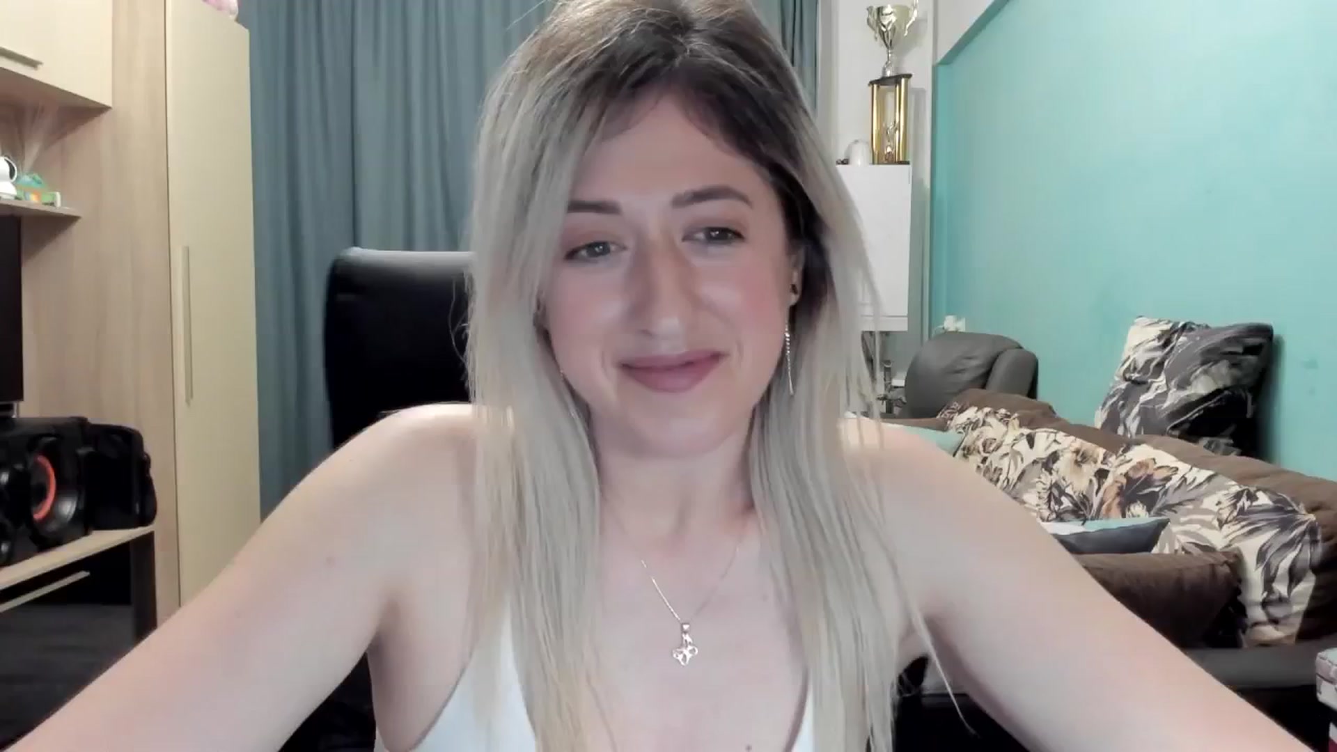 Gallery image thumbnail from SweetDelia_'s myfreecams stream on, 04/20/2026, 02:10 image 5 of 20