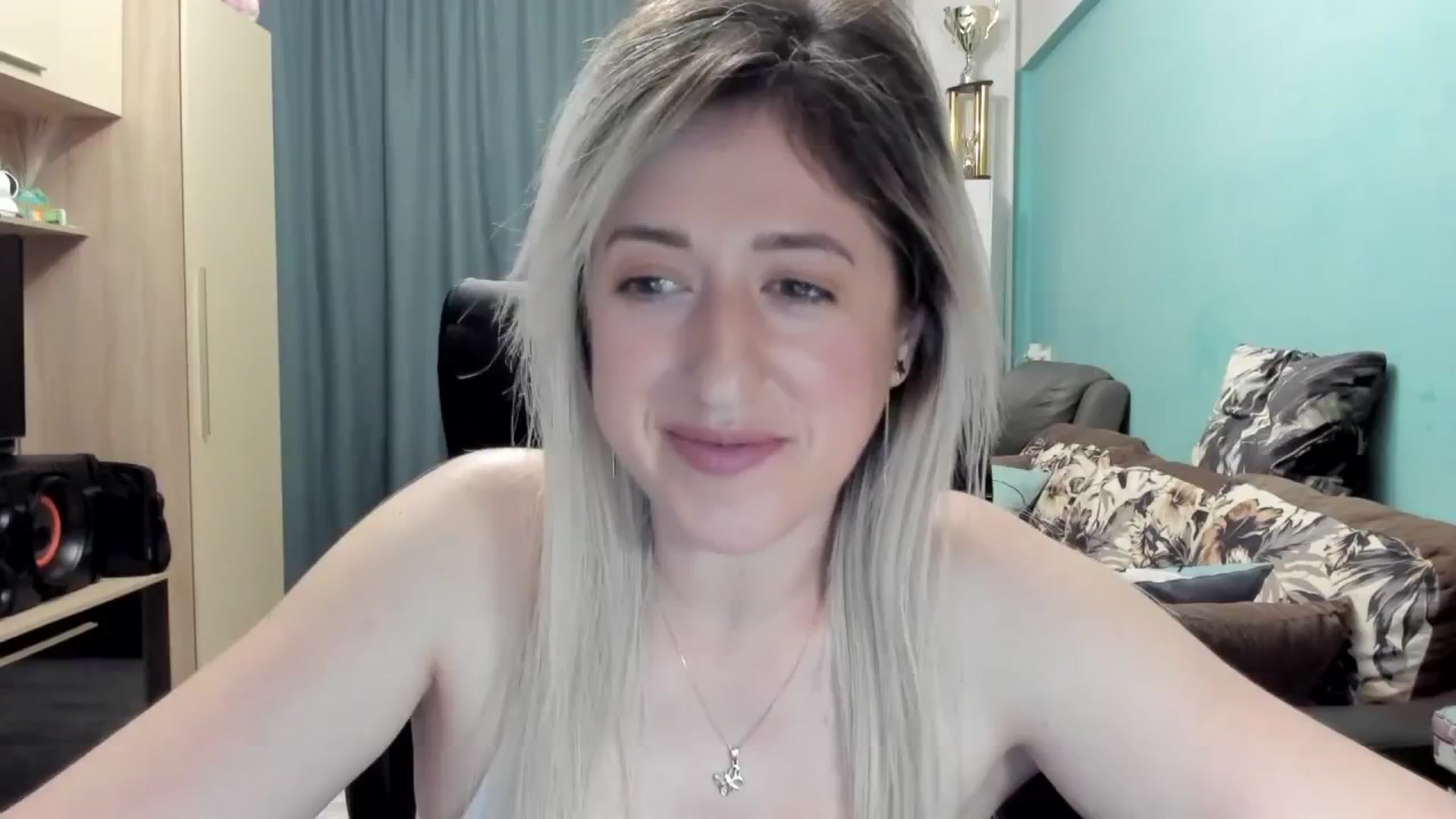 Gallery image thumbnail from SweetDelia_'s myfreecams stream on, 04/20/2026, 02:10 image 3 of 20
