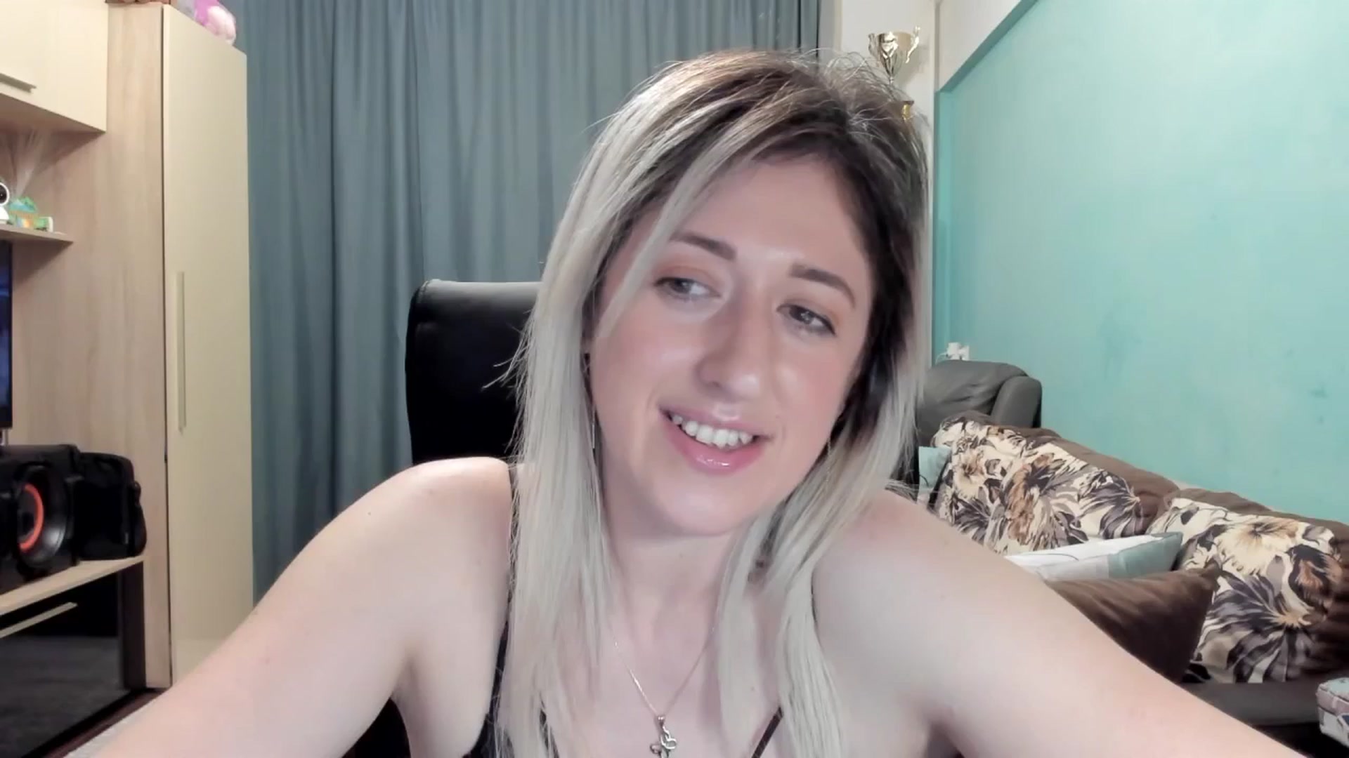 Gallery image thumbnail from SweetDelia_'s myfreecams stream on, 04/22/2026, 01:55 image 14 of 20