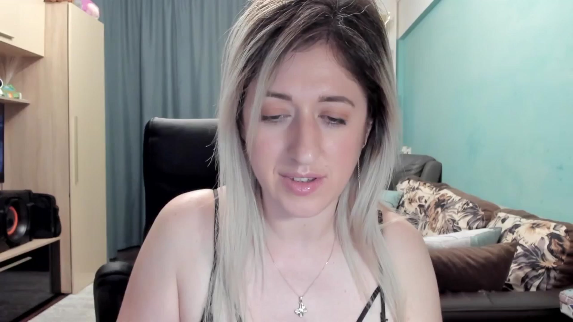Gallery image thumbnail from SweetDelia_'s myfreecams stream on, 04/22/2026, 01:55 image 18 of 20