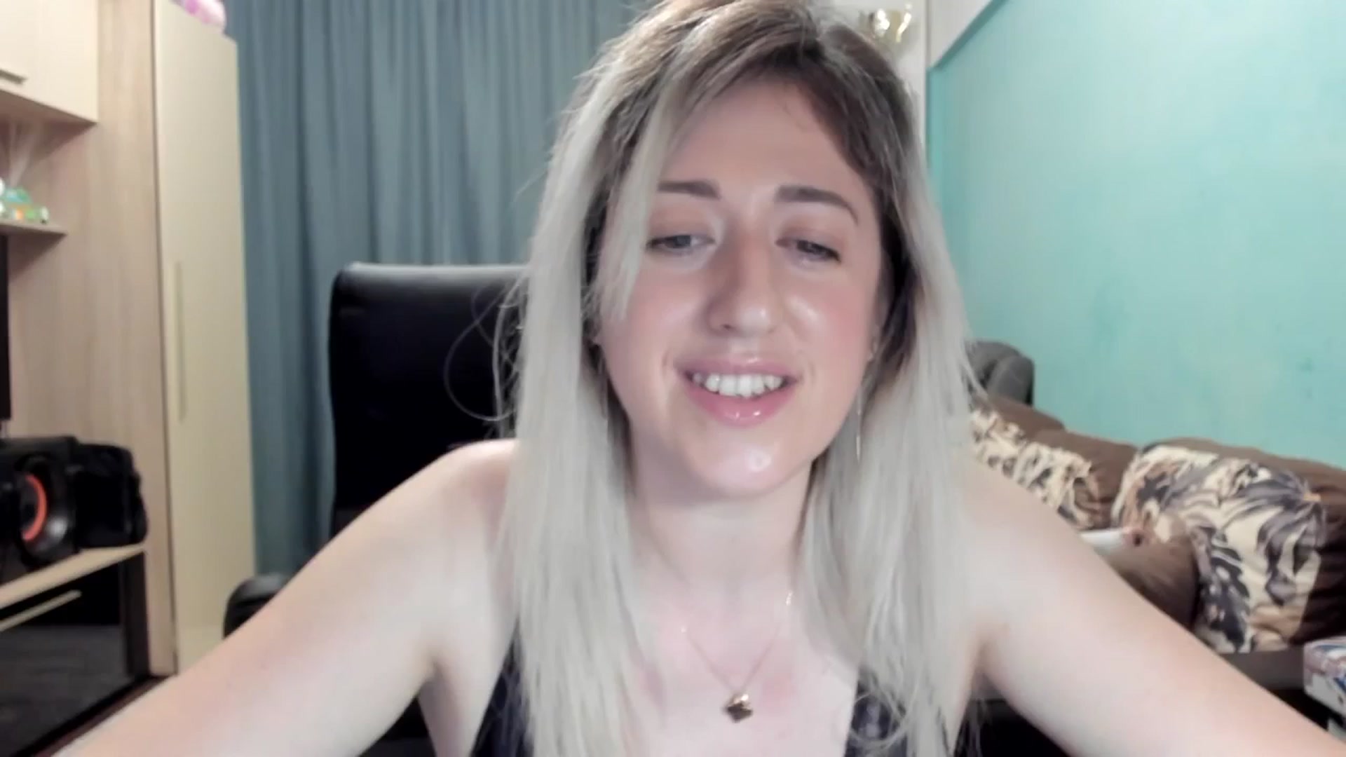 Gallery image thumbnail from SweetDelia_'s myfreecams stream on, 04/23/2026, 02:17 image 12 of 20