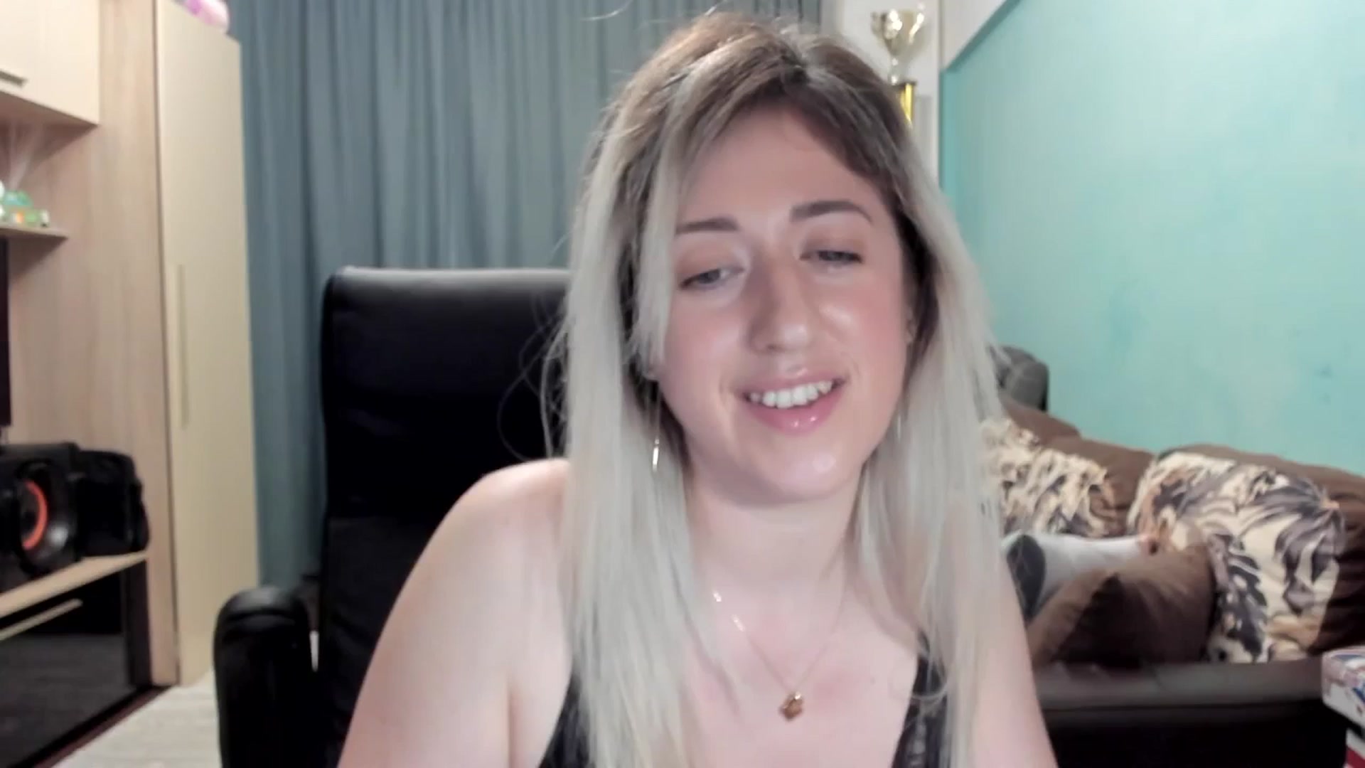 Gallery image thumbnail from SweetDelia_'s myfreecams stream on, 04/23/2026, 02:17 image 13 of 20