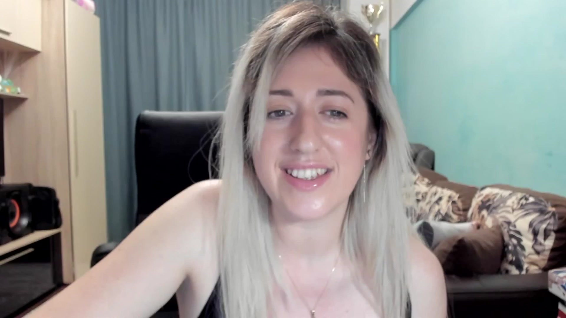 Gallery image thumbnail from SweetDelia_'s myfreecams stream on, 04/23/2026, 02:17 image 15 of 20