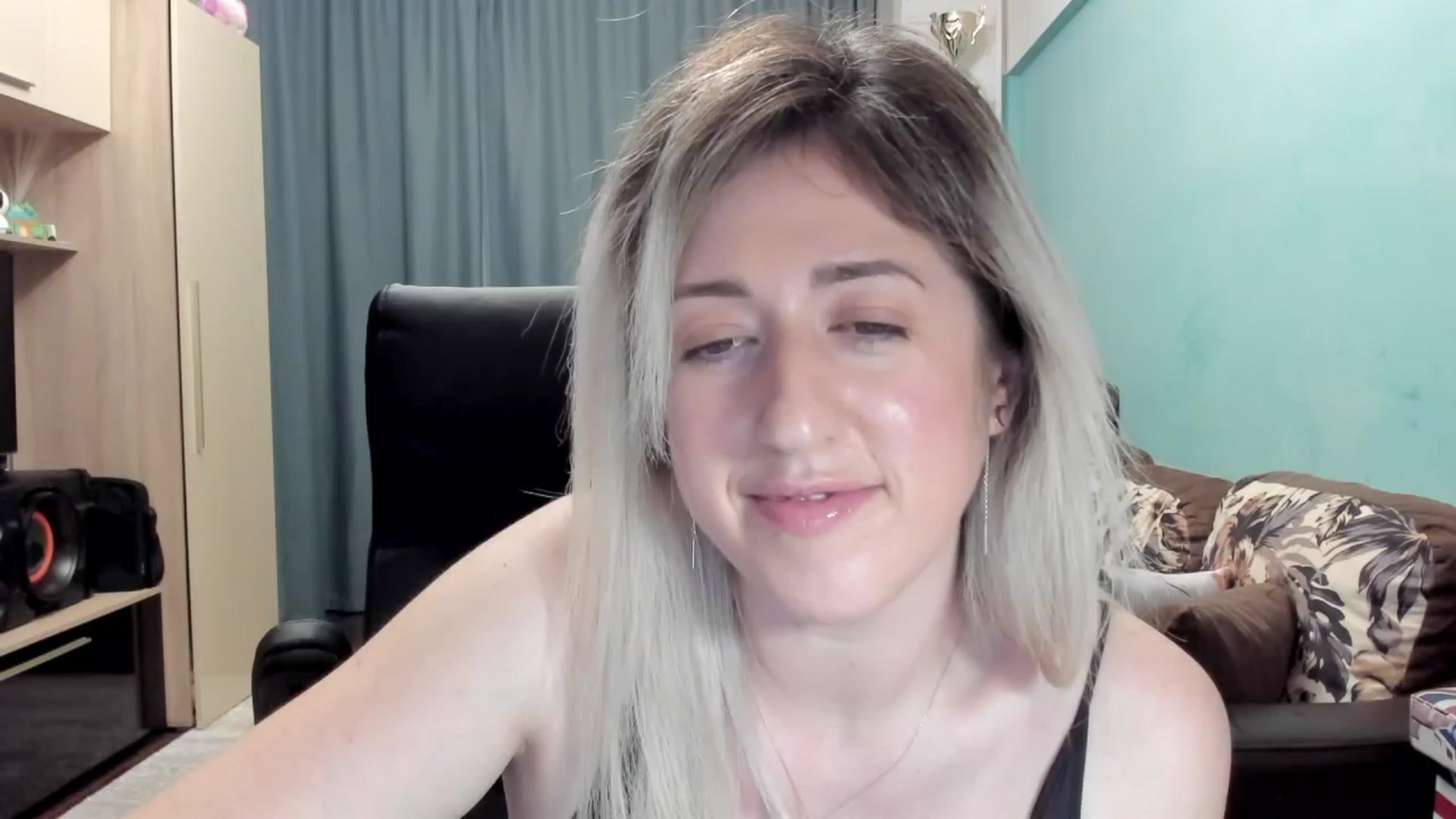 Gallery image thumbnail from SweetDelia_'s myfreecams stream on, 04/23/2026, 02:17 image 1 of 20