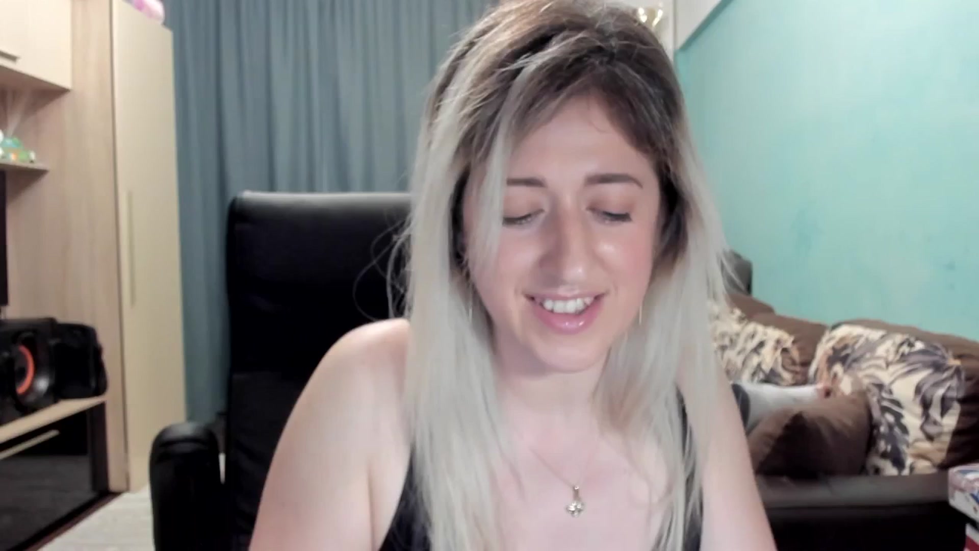 Gallery image thumbnail from SweetDelia_'s myfreecams stream on, 04/23/2026, 02:17 image 16 of 20
