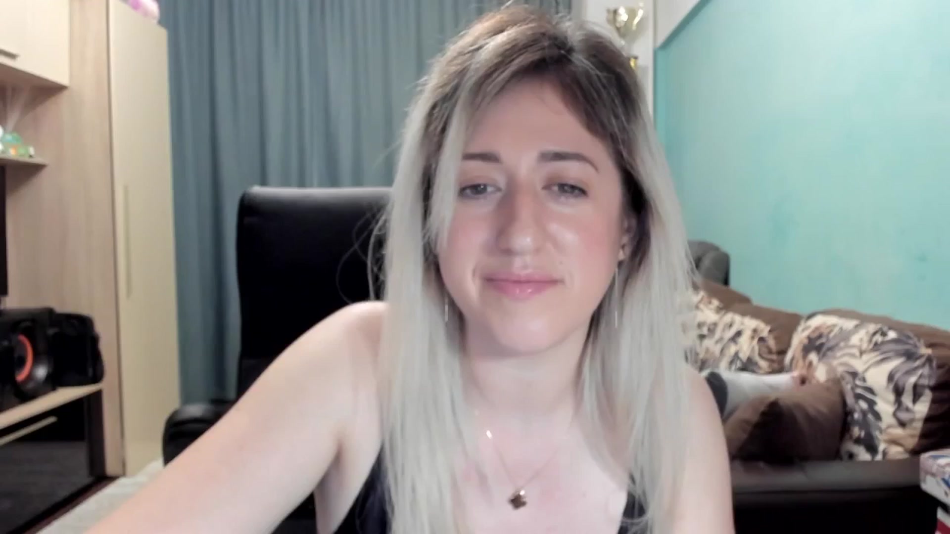 Gallery image thumbnail from SweetDelia_'s myfreecams stream on, 04/23/2026, 02:17 image 14 of 20