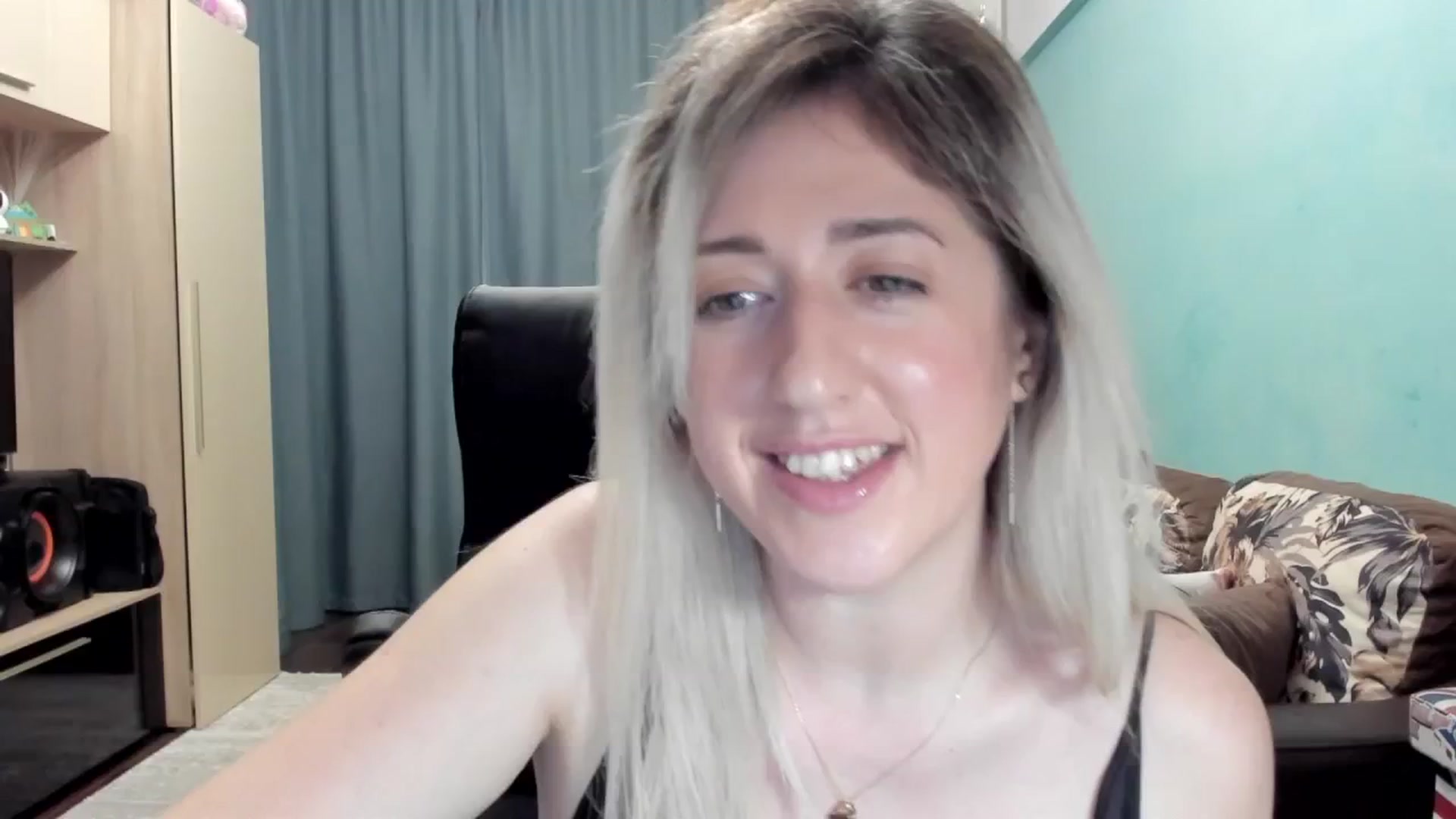 Gallery image thumbnail from SweetDelia_'s myfreecams stream on, 04/23/2026, 02:17 image 4 of 20