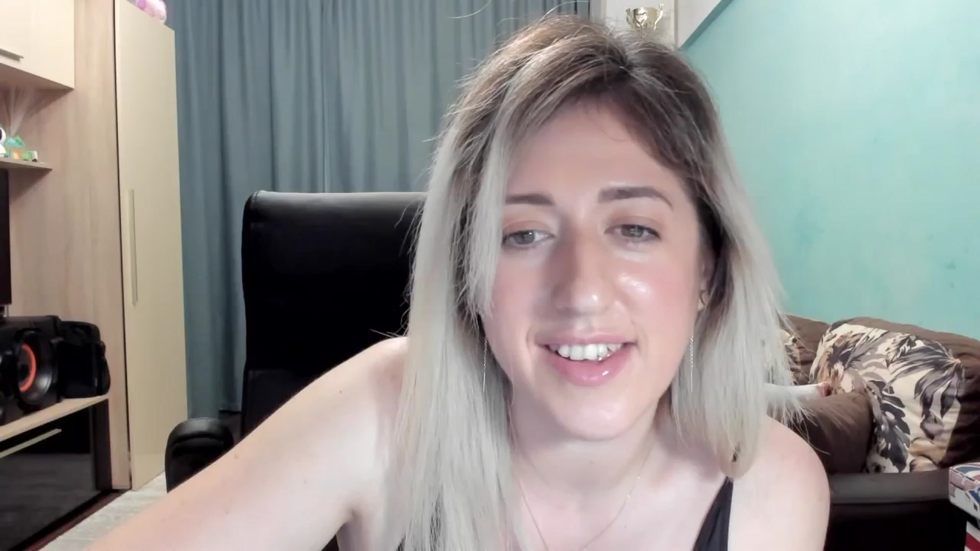 Gallery image thumbnail from SweetDelia_'s myfreecams stream on, 04/23/2026, 02:17 image 2 of 20