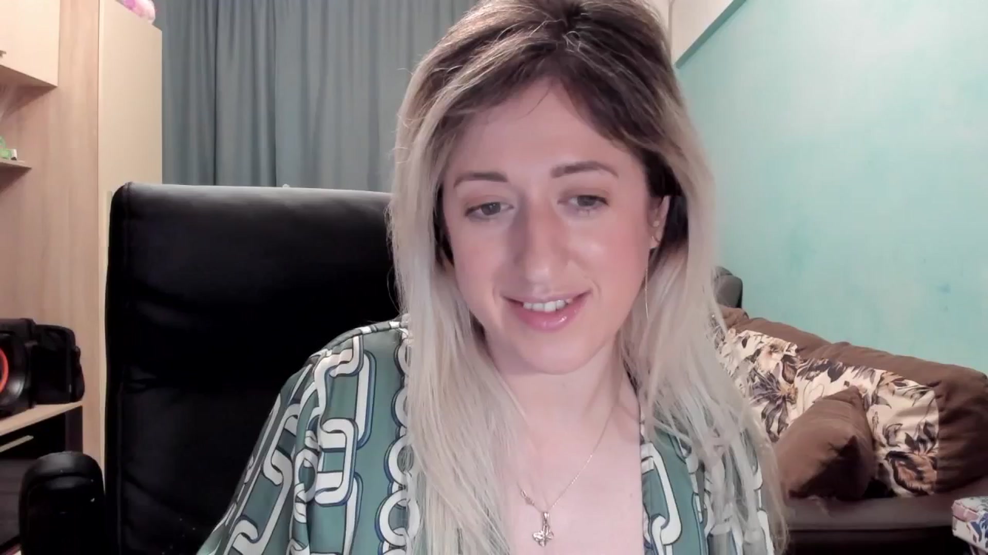 Gallery image thumbnail from SweetDelia_'s myfreecams stream on, 04/25/2026, 02:28 image 10 of 20