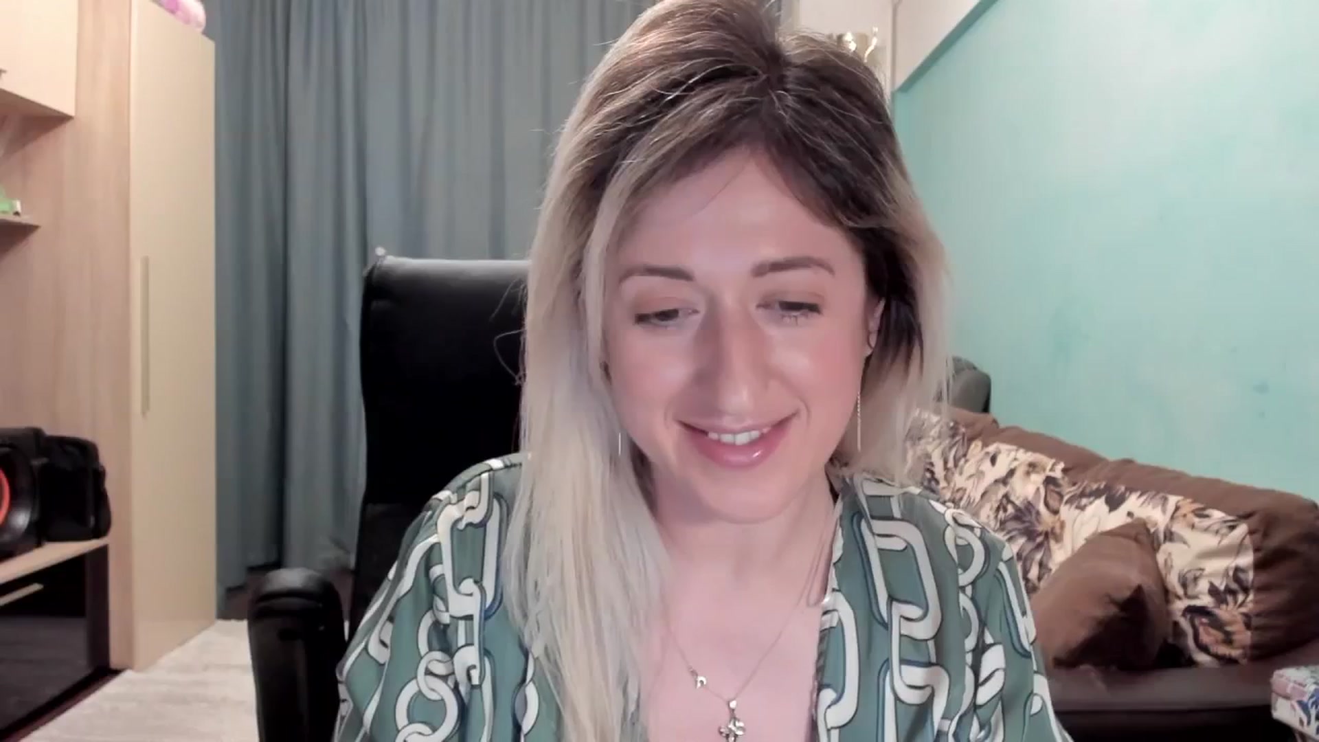 Gallery image thumbnail from SweetDelia_'s myfreecams stream on, 04/25/2026, 02:28 image 19 of 20