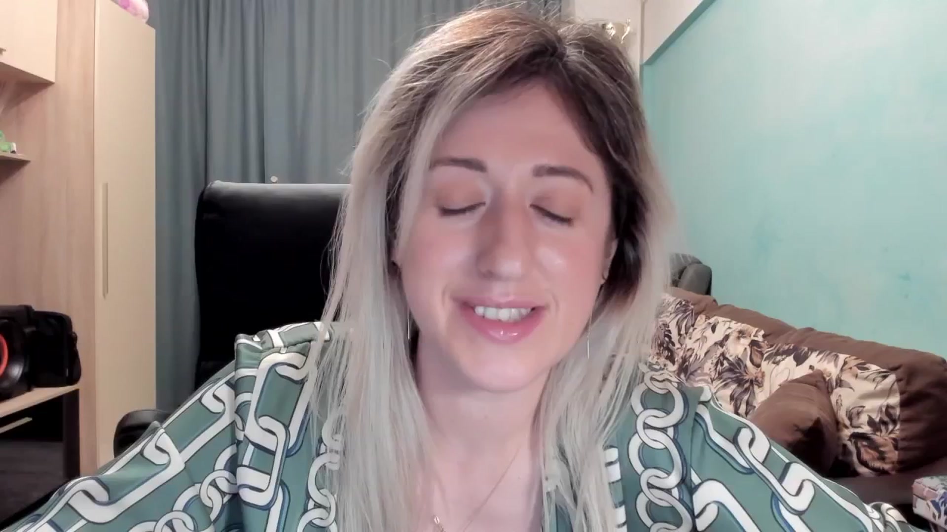 Gallery image thumbnail from SweetDelia_'s myfreecams stream on, 04/25/2026, 02:28 image 4 of 20