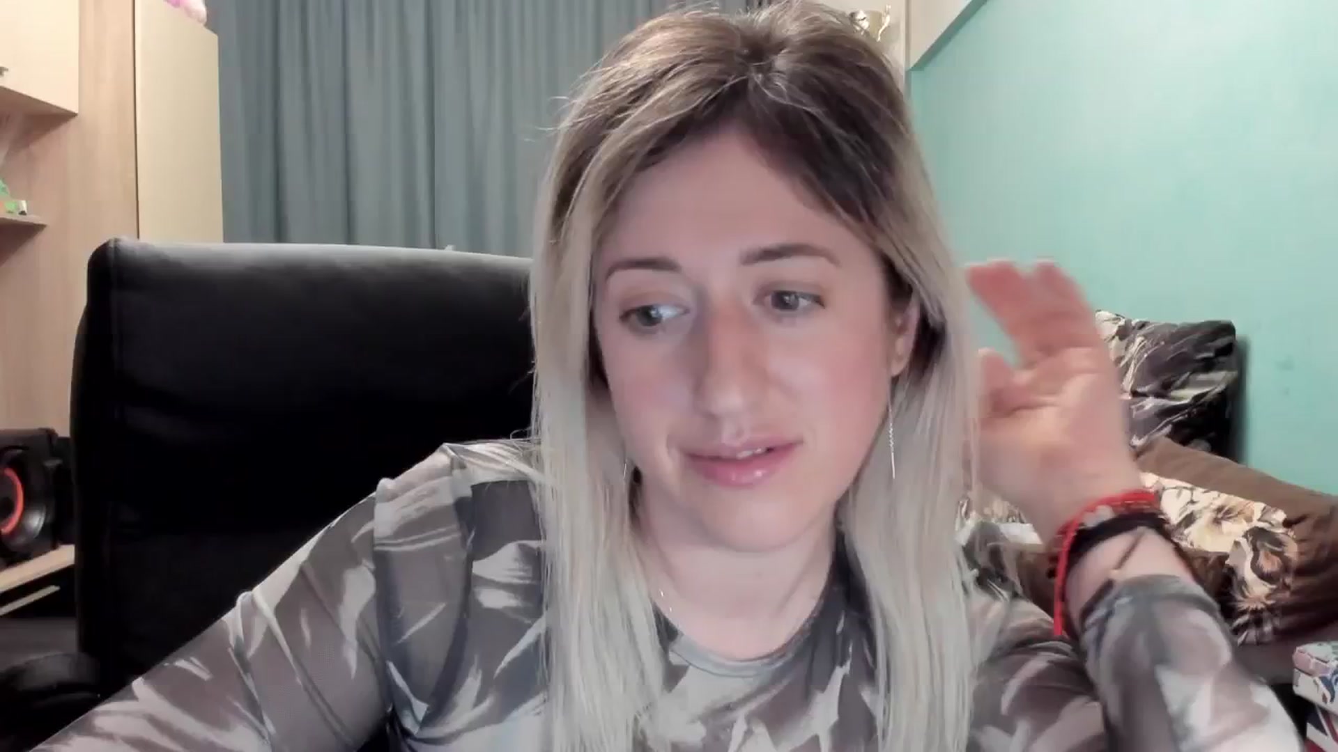 Gallery image thumbnail from SweetDelia_'s myfreecams stream on, 04/27/2026, 02:13 image 5 of 20