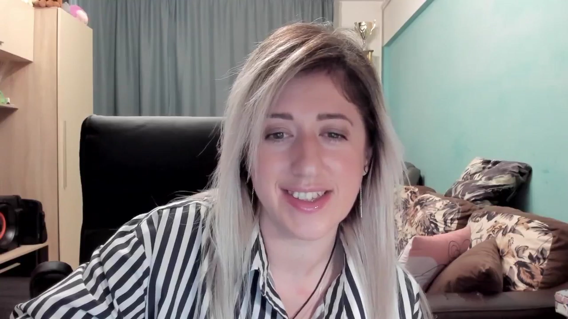 Gallery image thumbnail from SweetDelia_'s myfreecams stream on, 04/28/2026, 24:00 image 13 of 20