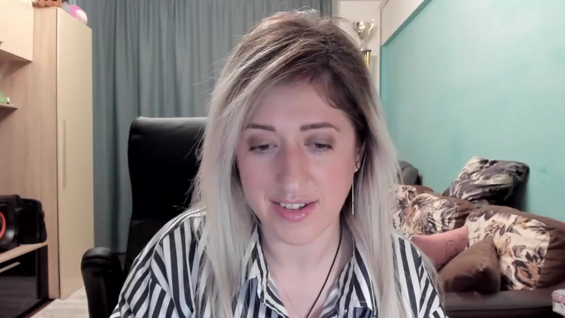 Gallery image thumbnail from SweetDelia_'s myfreecams stream on, 04/28/2026, 24:00 image 7 of 20