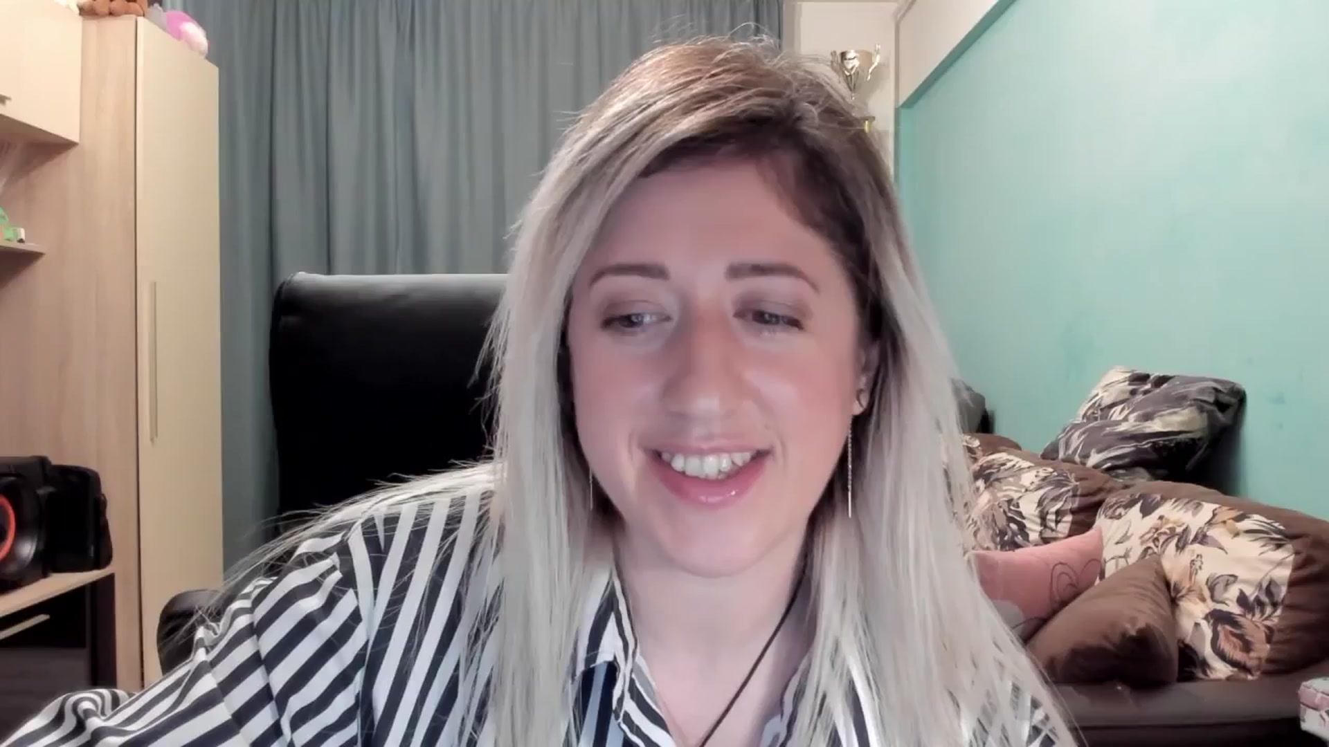 Gallery image thumbnail from SweetDelia_'s myfreecams stream on, 04/28/2026, 24:50 image 18 of 20