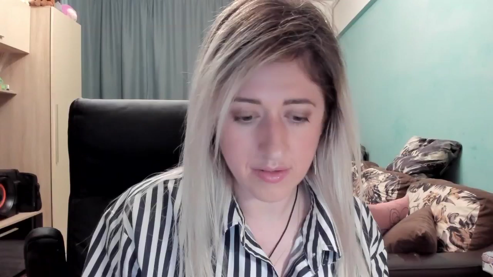 Gallery image thumbnail from SweetDelia_'s myfreecams stream on, 04/28/2026, 24:50 image 7 of 20