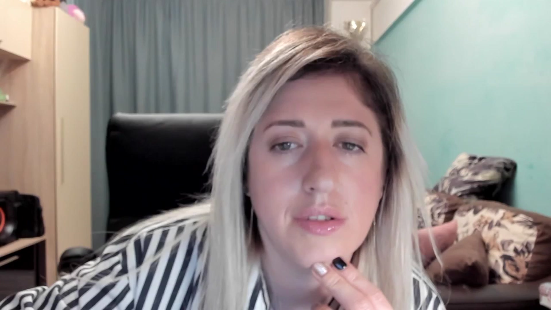 Gallery image thumbnail from SweetDelia_'s myfreecams stream on, 04/28/2026, 24:50 image 14 of 20