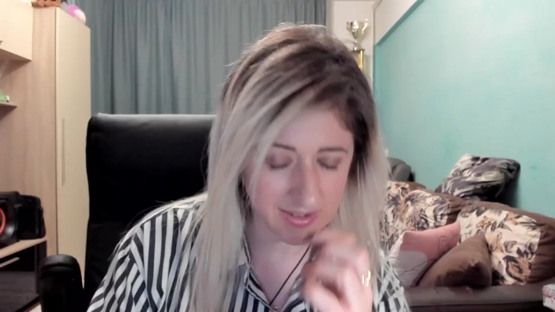 Gallery image thumbnail from SweetDelia_'s myfreecams stream on, 04/28/2026, 24:50 image 1 of 20