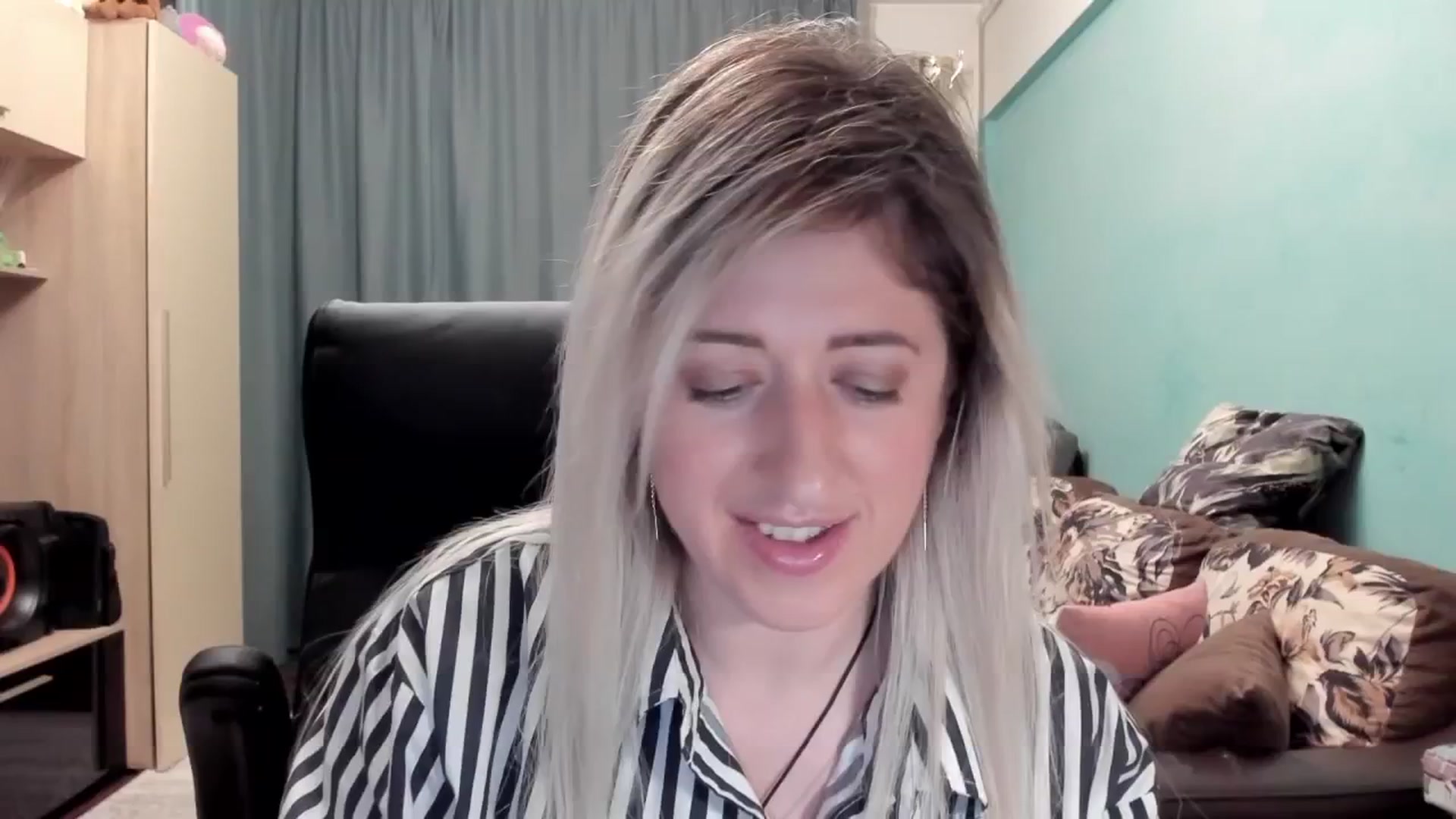 Gallery image thumbnail from SweetDelia_'s myfreecams stream on, 04/28/2026, 24:50 image 11 of 20