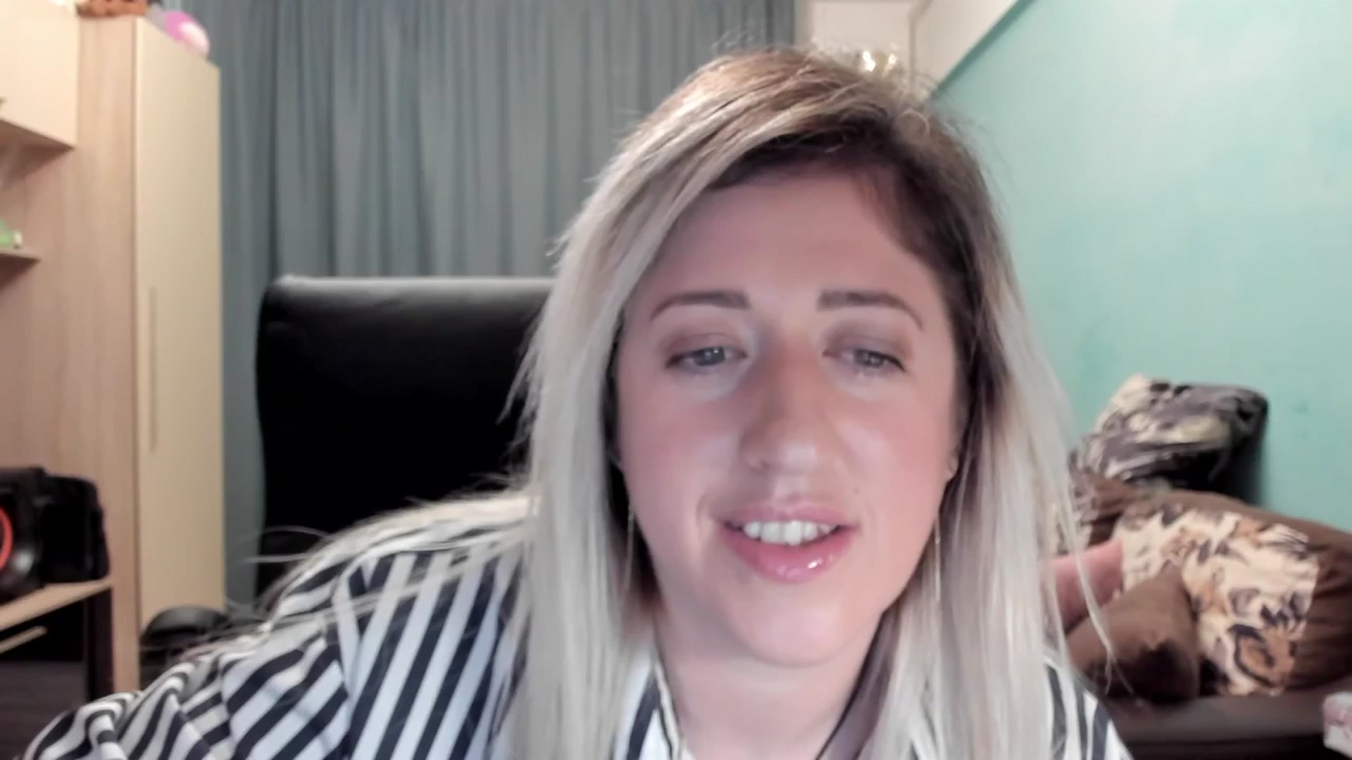 Gallery image thumbnail from SweetDelia_'s myfreecams stream on, 04/28/2026, 24:50 image 13 of 20