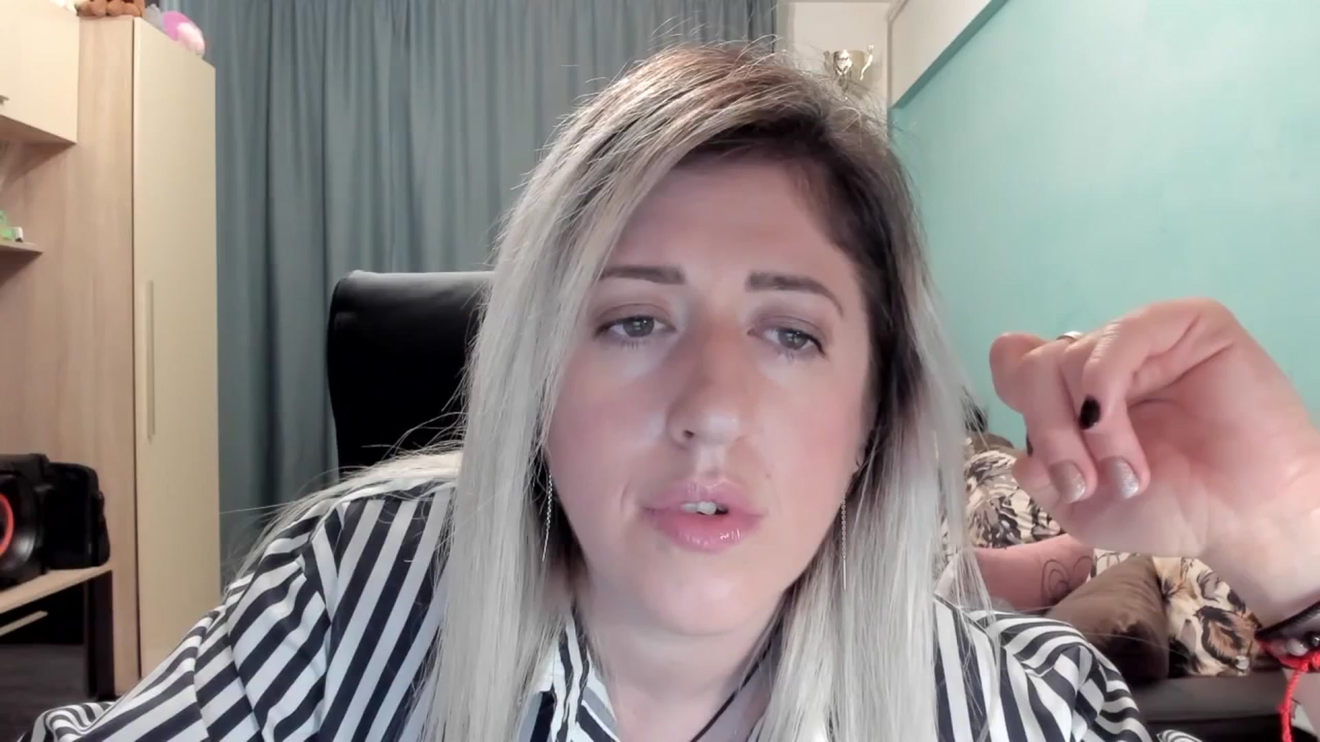 Gallery image thumbnail from SweetDelia_'s myfreecams stream on, 04/28/2026, 24:50 image 10 of 20