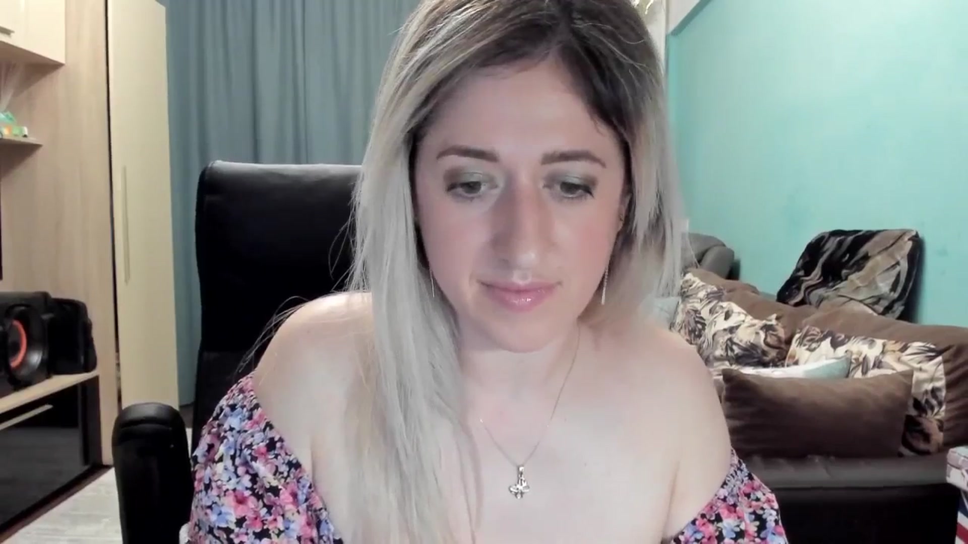 Gallery image thumbnail from SweetDelia_'s myfreecams stream on, 04/30/2026, 24:28 image 11 of 20