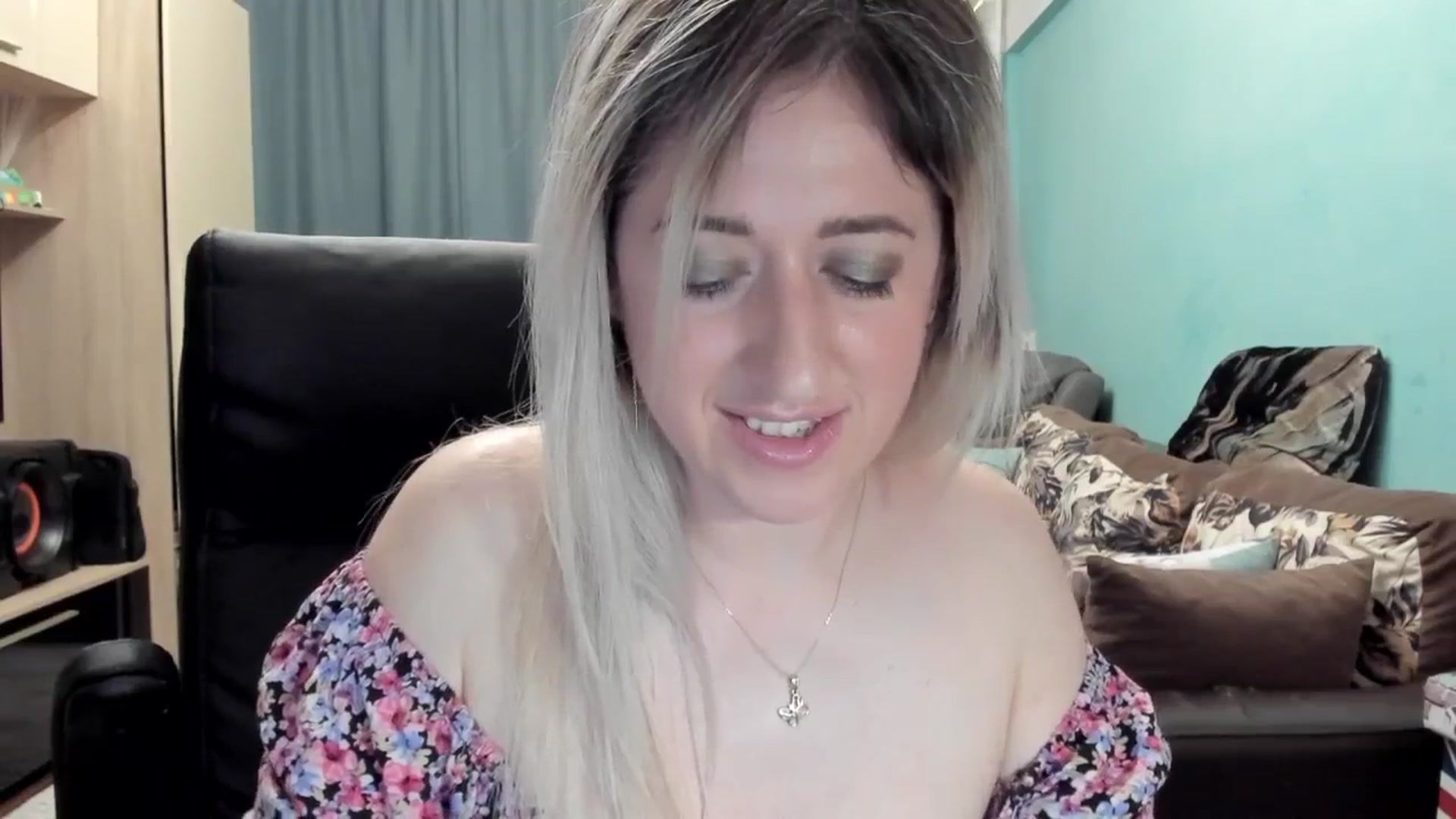 Gallery image thumbnail from SweetDelia_'s myfreecams stream on, 04/30/2026, 24:28 image 10 of 20