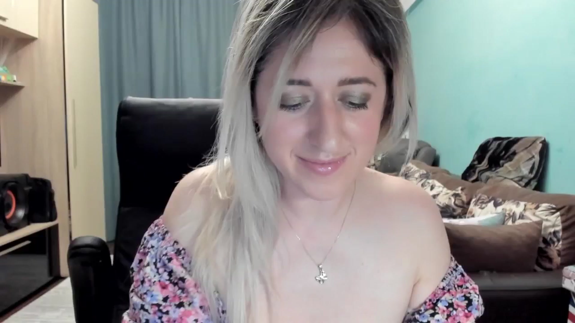 Gallery image thumbnail from SweetDelia_'s myfreecams stream on, 04/30/2026, 24:28 image 4 of 20