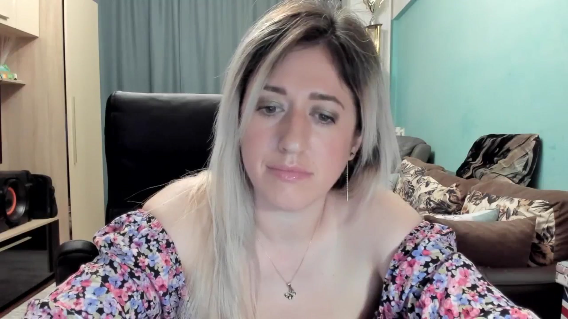Gallery image thumbnail from SweetDelia_'s myfreecams stream on, 04/30/2026, 24:28 image 8 of 20