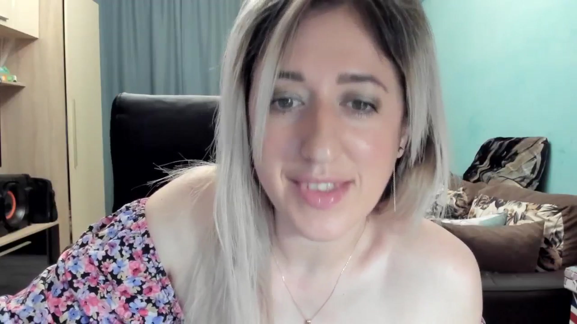 Gallery image thumbnail from SweetDelia_'s myfreecams stream on, 04/30/2026, 24:28 image 9 of 20