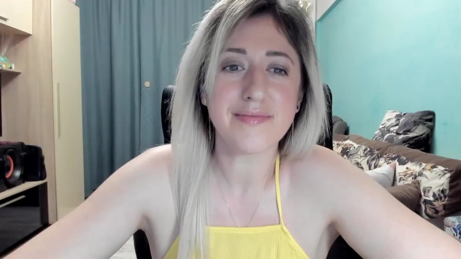 Gallery image thumbnail from SweetDelia_'s myfreecams stream on, 05/02/2026, 24:07 image 15 of 20
