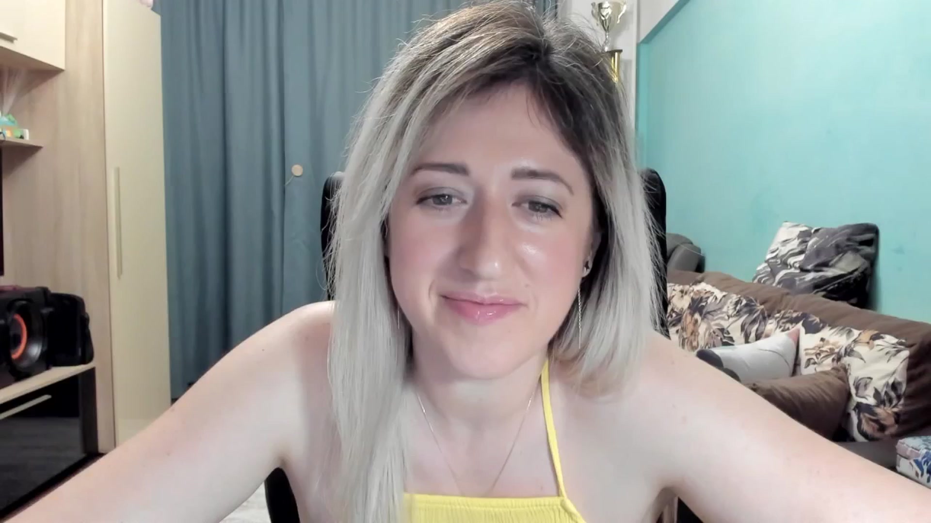 Gallery image thumbnail from SweetDelia_'s myfreecams stream on, 05/02/2026, 24:07 image 17 of 20