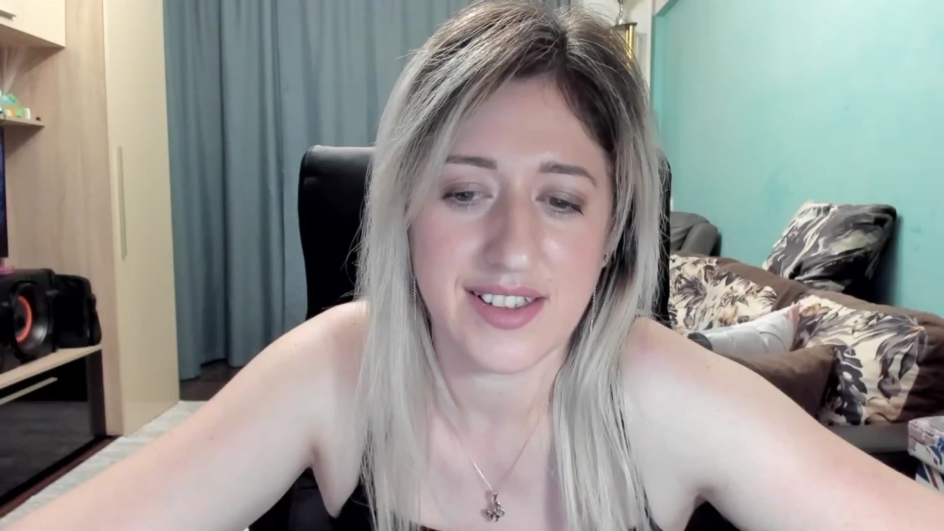 Gallery image thumbnail from SweetDelia_'s myfreecams stream on, 05/05/2026, 24:41 image 19 of 20