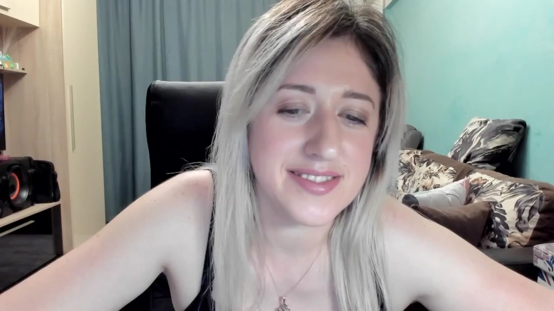 Gallery image thumbnail from SweetDelia_'s myfreecams stream on, 05/05/2026, 24:41 image 5 of 20