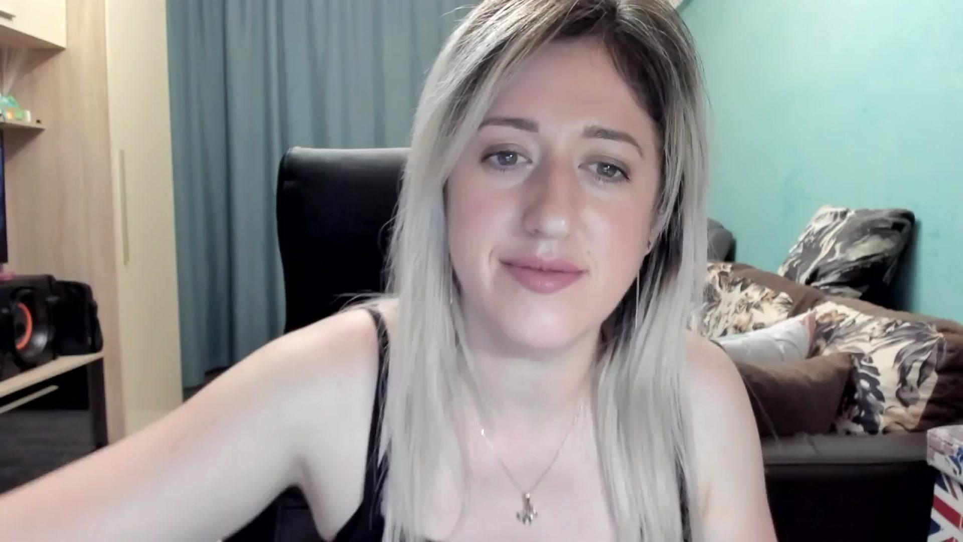 Gallery image thumbnail from SweetDelia_'s myfreecams stream on, 05/05/2026, 24:41 image 15 of 20