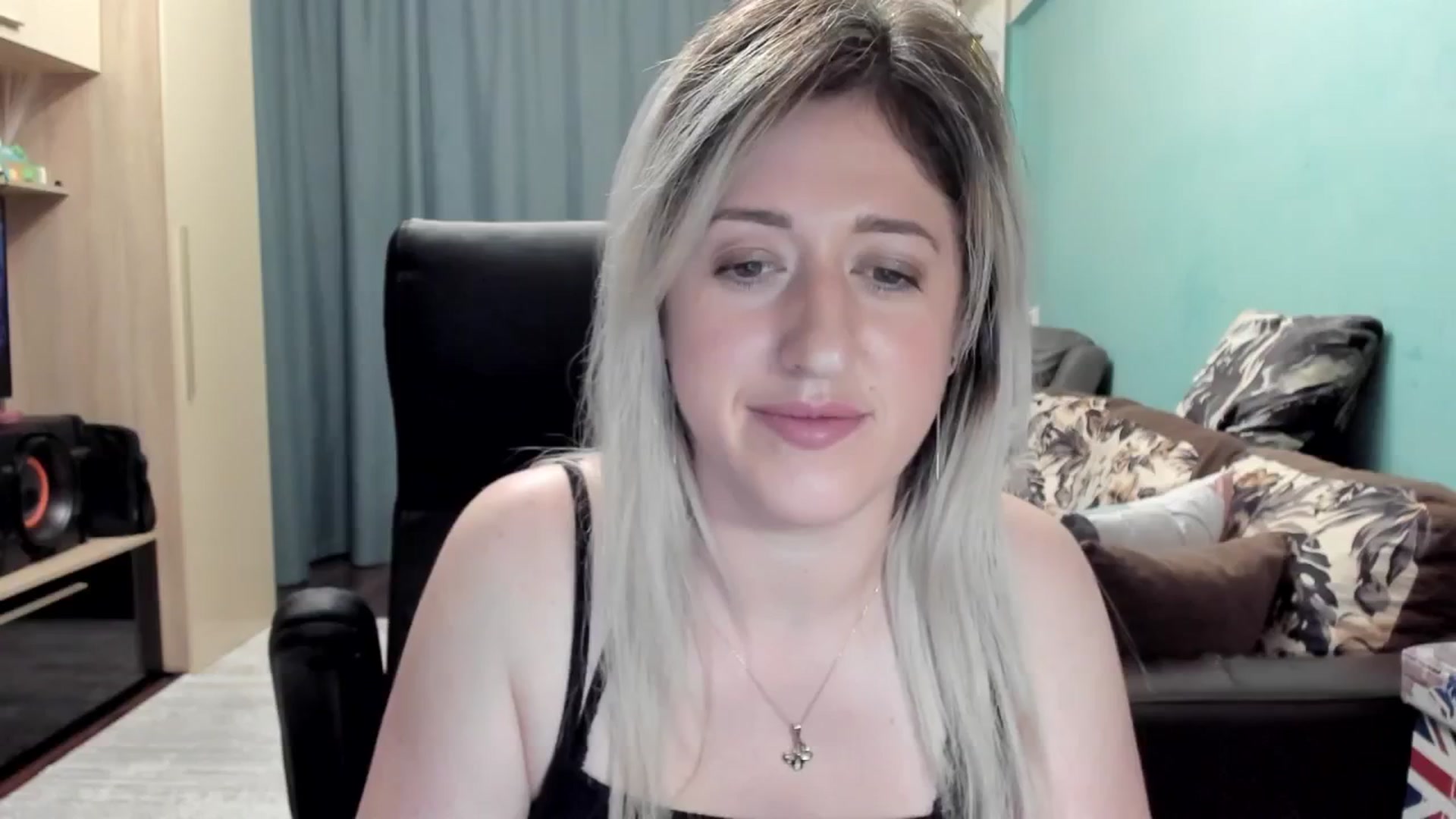 Gallery image thumbnail from SweetDelia_'s myfreecams stream on, 05/05/2026, 24:41 image 13 of 20
