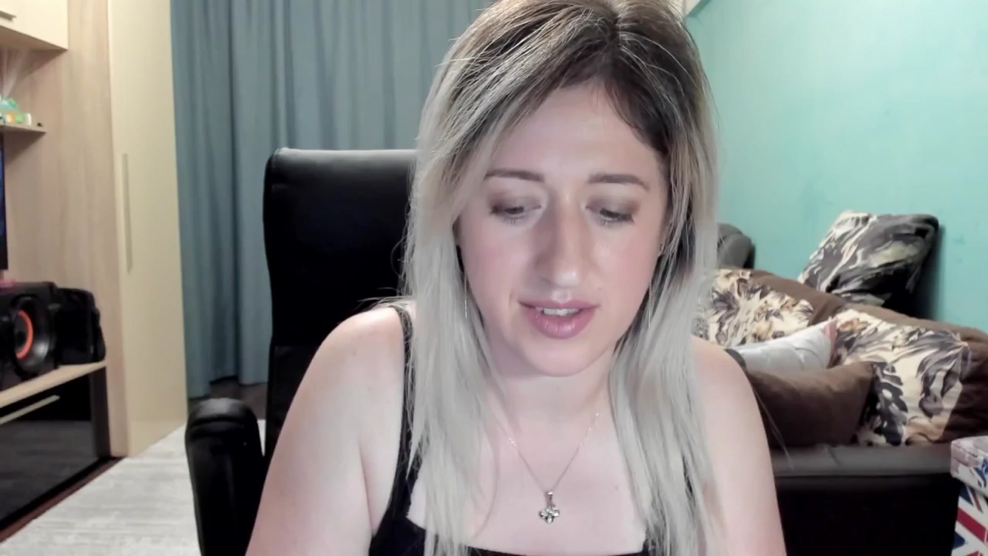 Gallery image thumbnail from SweetDelia_'s myfreecams stream on, 05/05/2026, 24:41 image 12 of 20