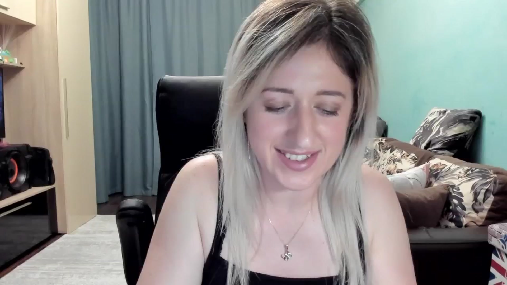 Gallery image thumbnail from SweetDelia_'s myfreecams stream on, 05/05/2026, 24:41 image 4 of 20