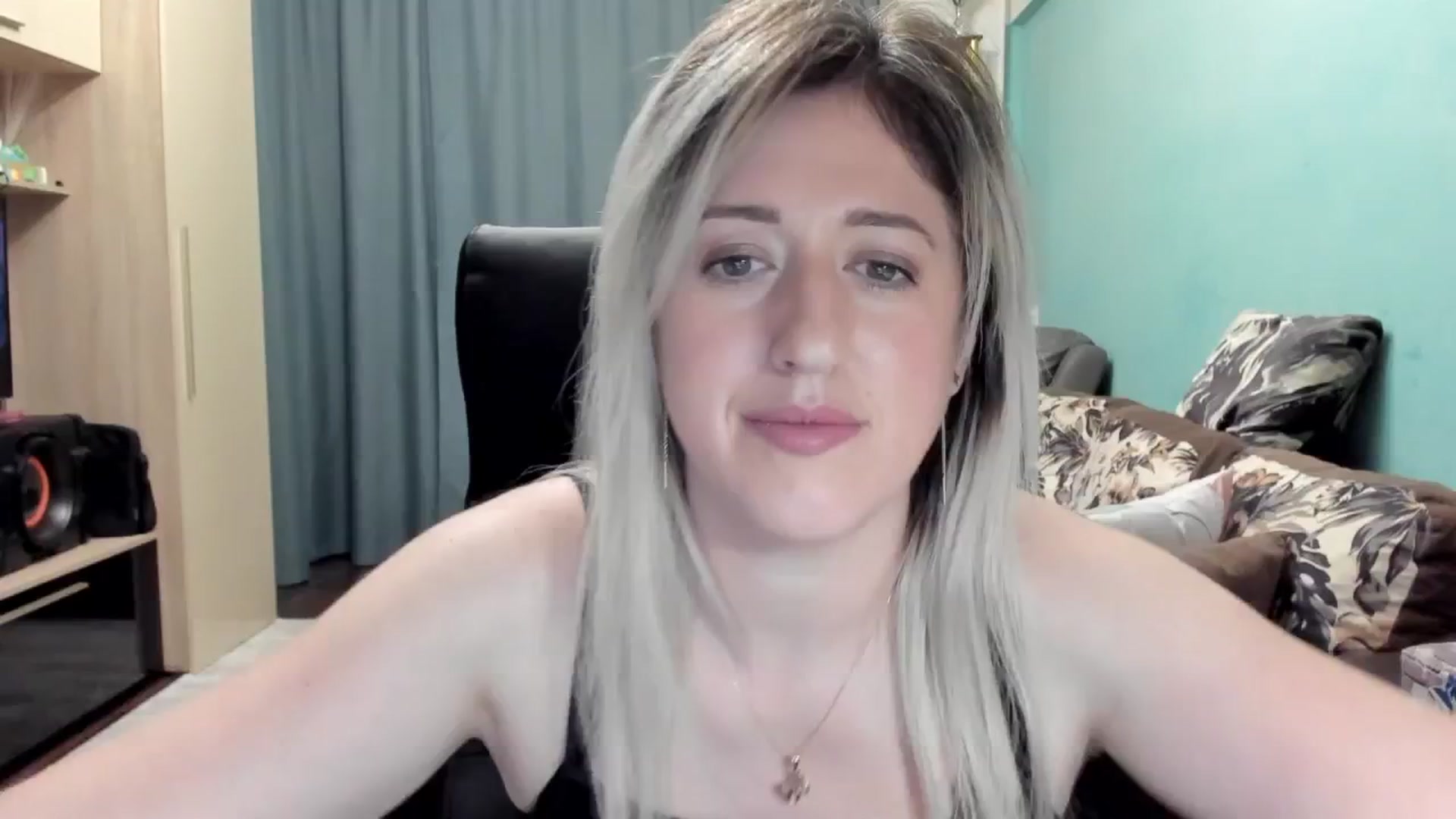 Gallery image thumbnail from SweetDelia_'s myfreecams stream on, 05/05/2026, 24:41 image 20 of 20