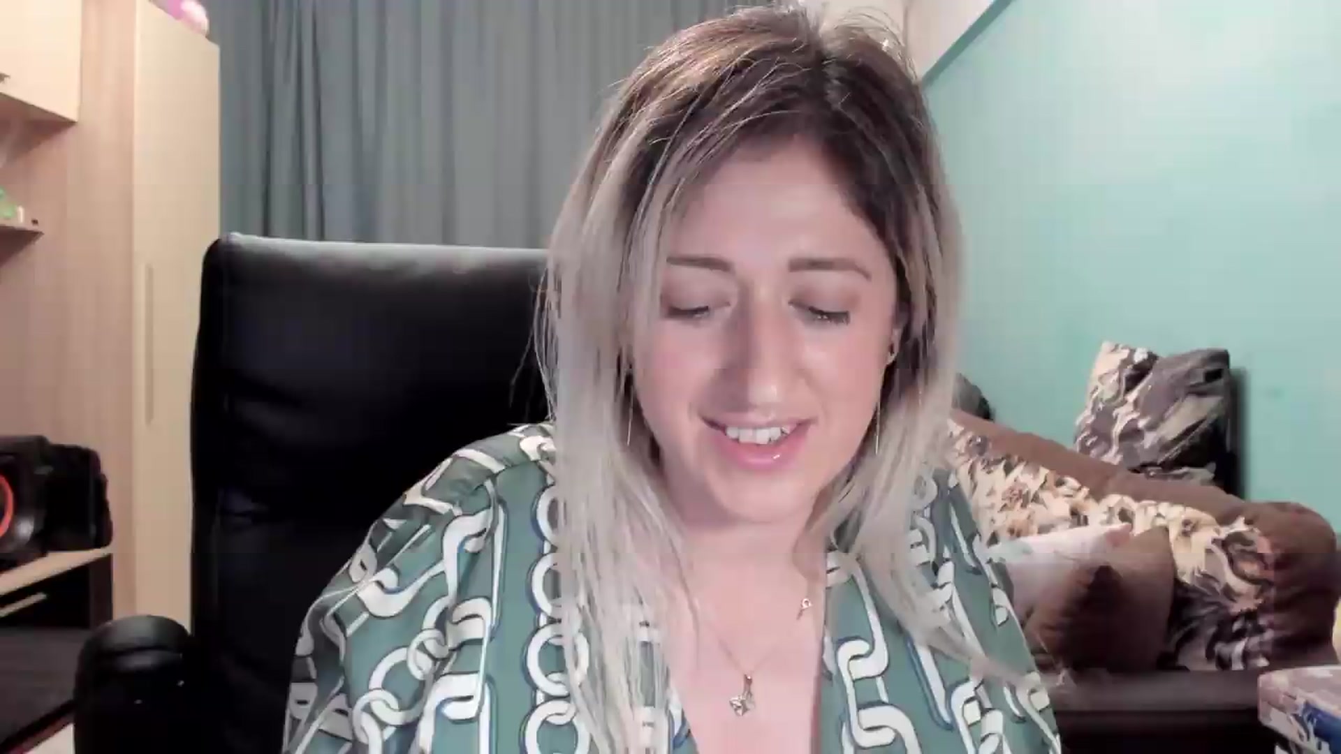 Gallery image thumbnail from SweetDelia_'s myfreecams stream on, 05/06/2026, 02:29 image 1 of 20