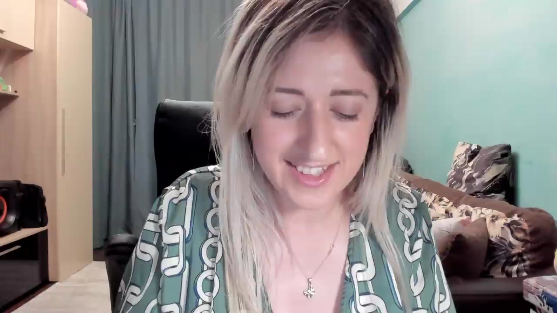 Gallery image thumbnail from SweetDelia_'s myfreecams stream on, 05/06/2026, 02:29 image 11 of 20