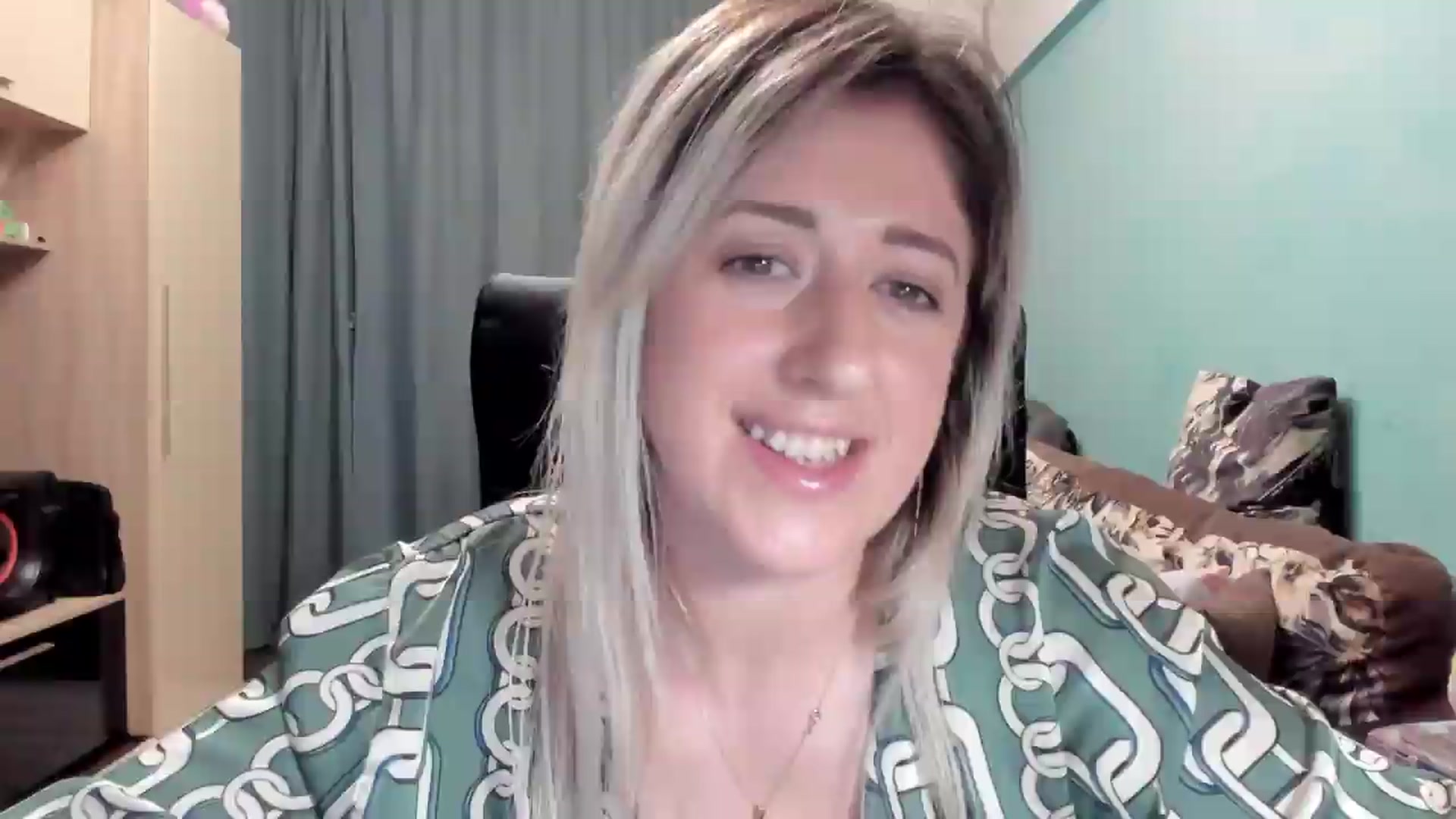 Gallery image thumbnail from SweetDelia_'s myfreecams stream on, 05/06/2026, 02:29 image 17 of 20