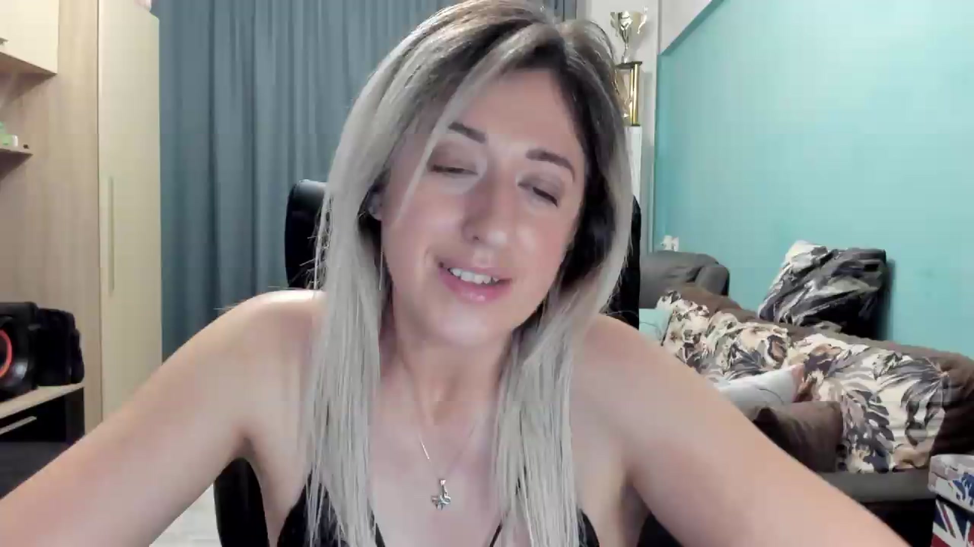 Gallery image thumbnail from SweetDelia_'s myfreecams stream on, 05/08/2026, 24:56 image 5 of 20