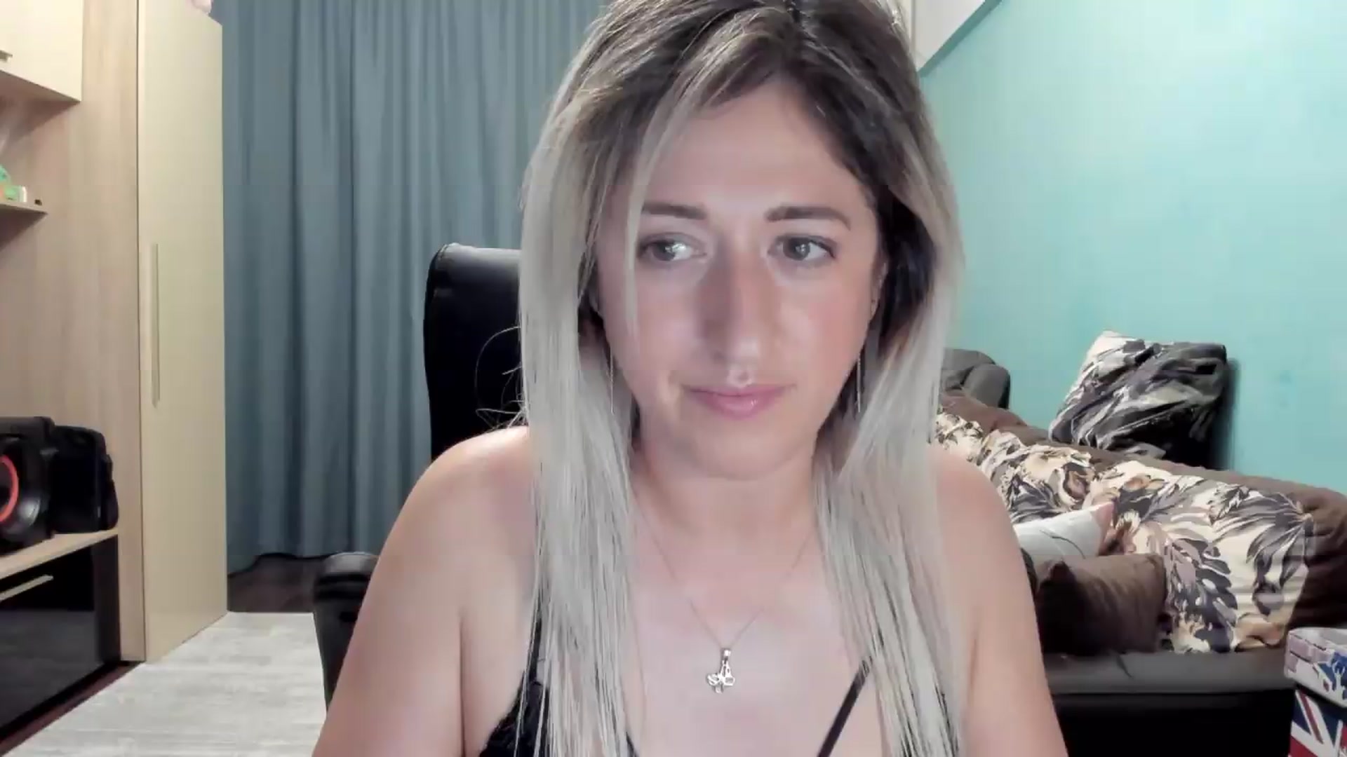 Gallery image thumbnail from SweetDelia_'s myfreecams stream on, 05/08/2026, 24:56 image 14 of 20