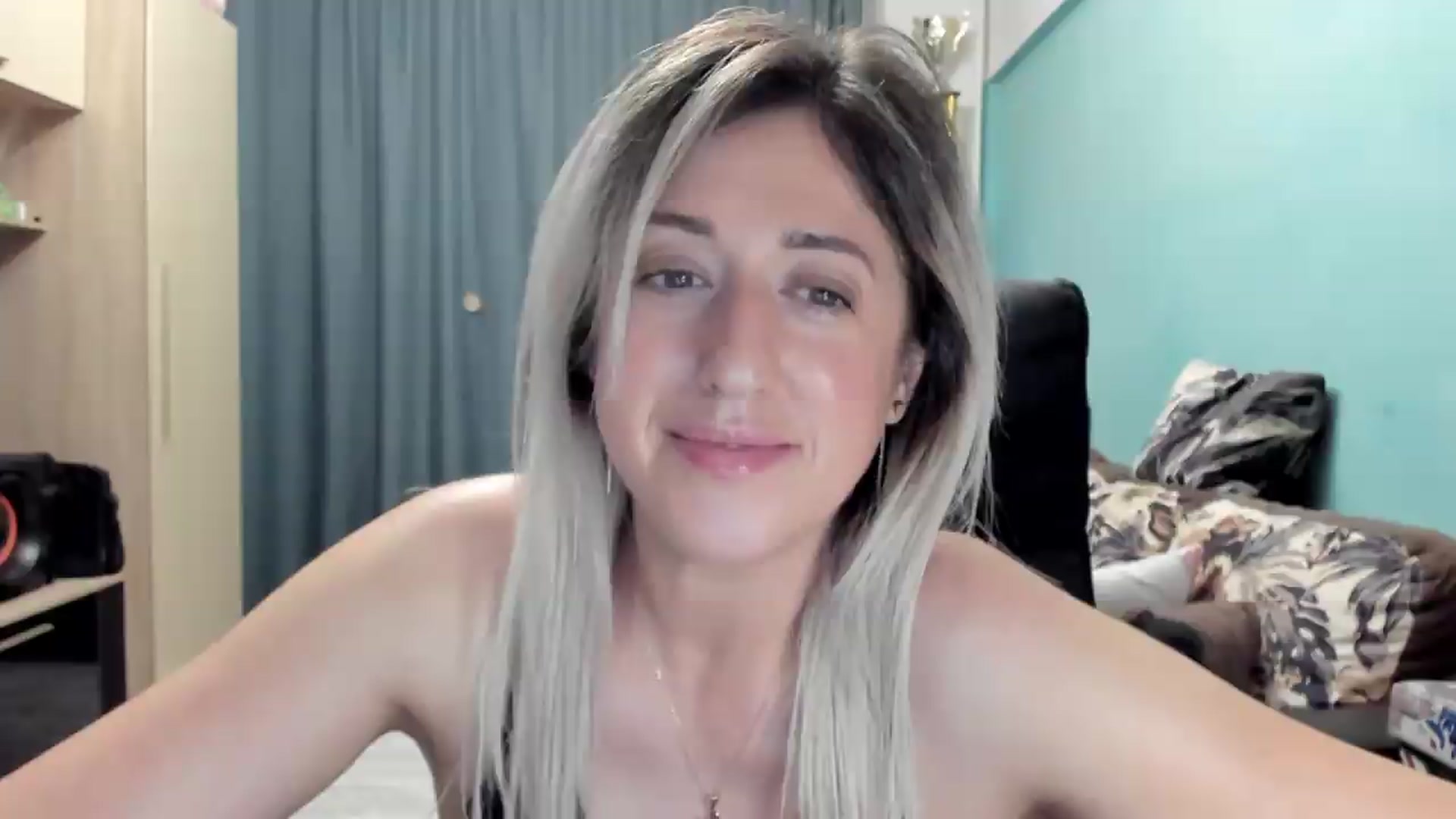 Gallery image thumbnail from SweetDelia_'s myfreecams stream on, 05/08/2026, 24:56 image 1 of 20