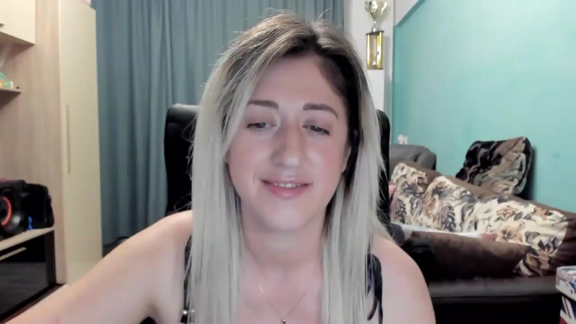 Gallery image thumbnail from SweetDelia_'s myfreecams stream on, 05/12/2026, 24:27 image 18 of 20