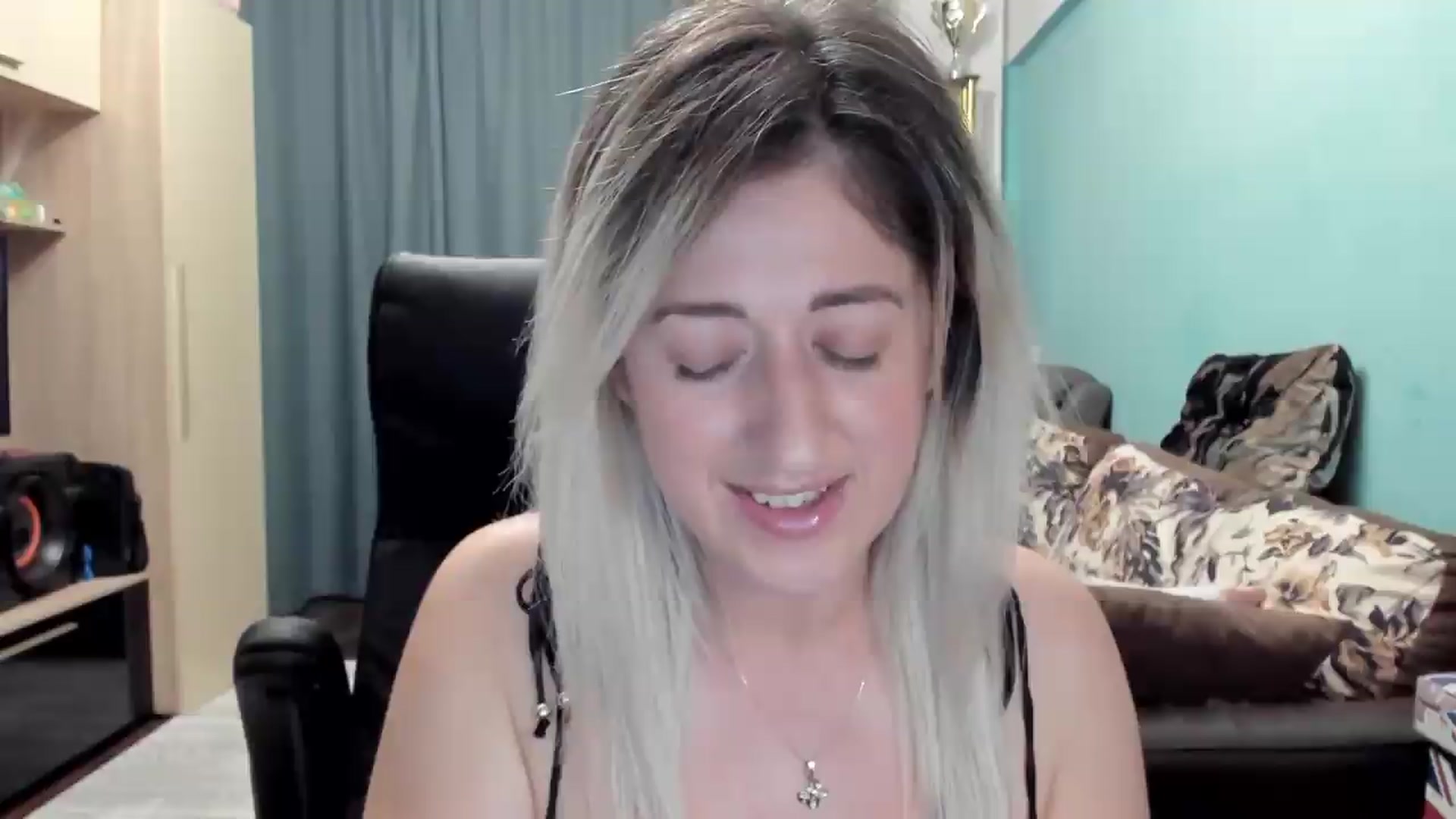 Gallery image thumbnail from SweetDelia_'s myfreecams stream on, 05/12/2026, 24:27 image 3 of 20