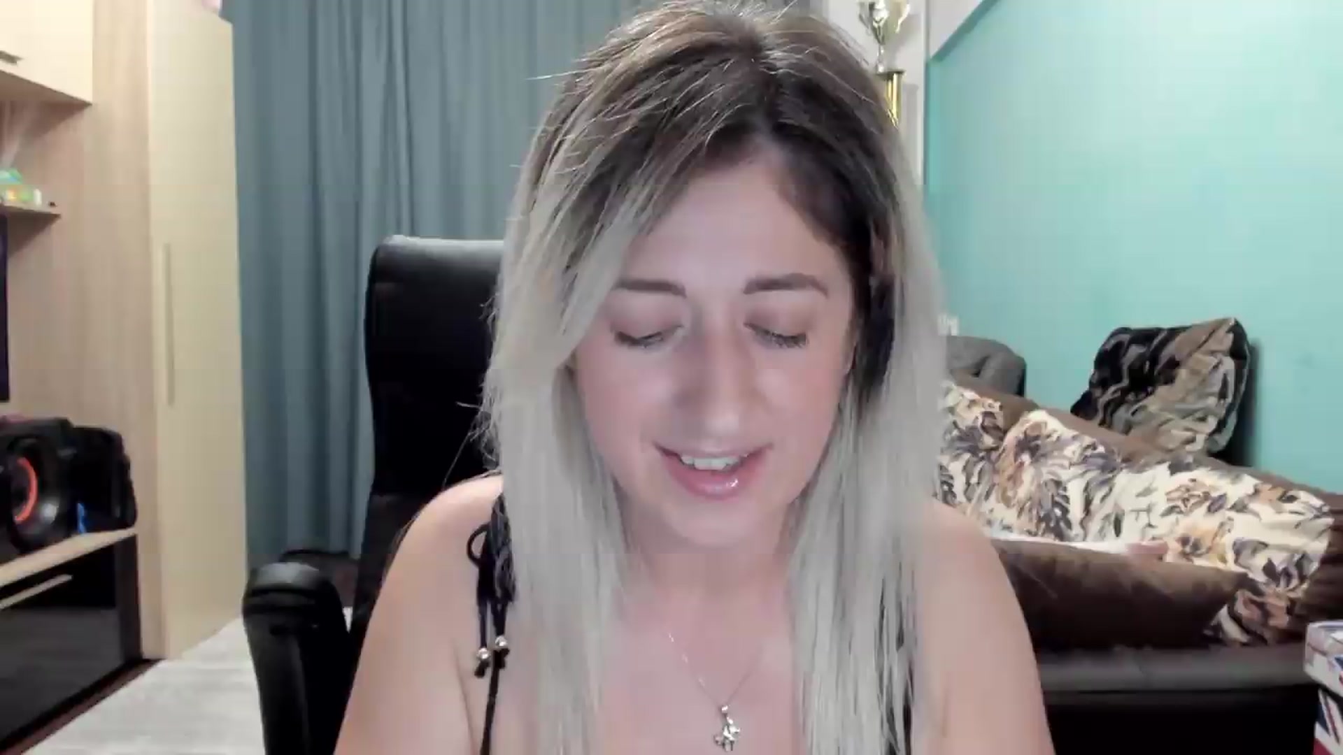 Gallery image thumbnail from SweetDelia_'s myfreecams stream on, 05/12/2026, 24:27 image 4 of 20