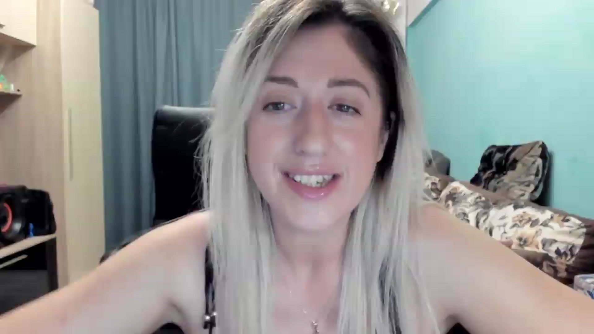 Gallery image thumbnail from SweetDelia_'s myfreecams stream on, 05/12/2026, 24:27 image 13 of 20